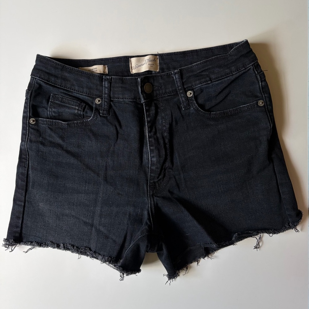 Universal Thread Shorts - Picture 2 of 2